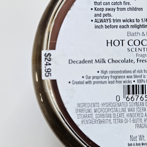 NWT Bath & Body Works Hot Cocoa & Cream Candle with Gold Lid - Picture 10 of 12